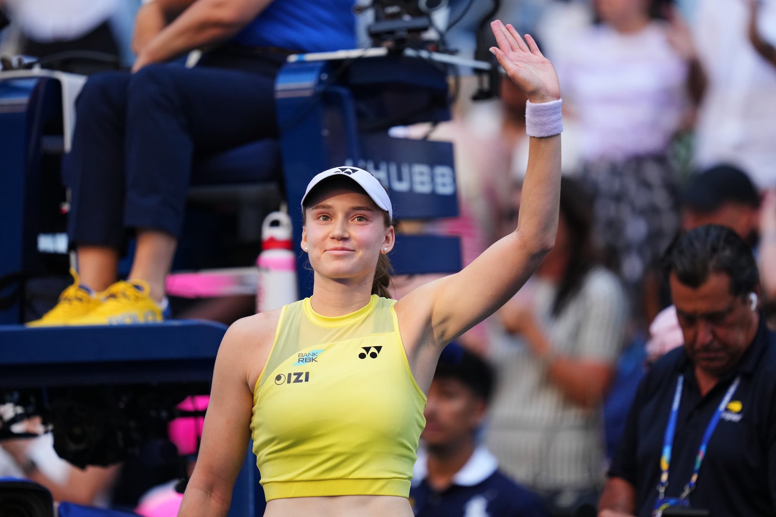 Elena Rybakina Dominates Naomi Osaka to Reach US Open Quarterfinals, Poised to Become World No. 1